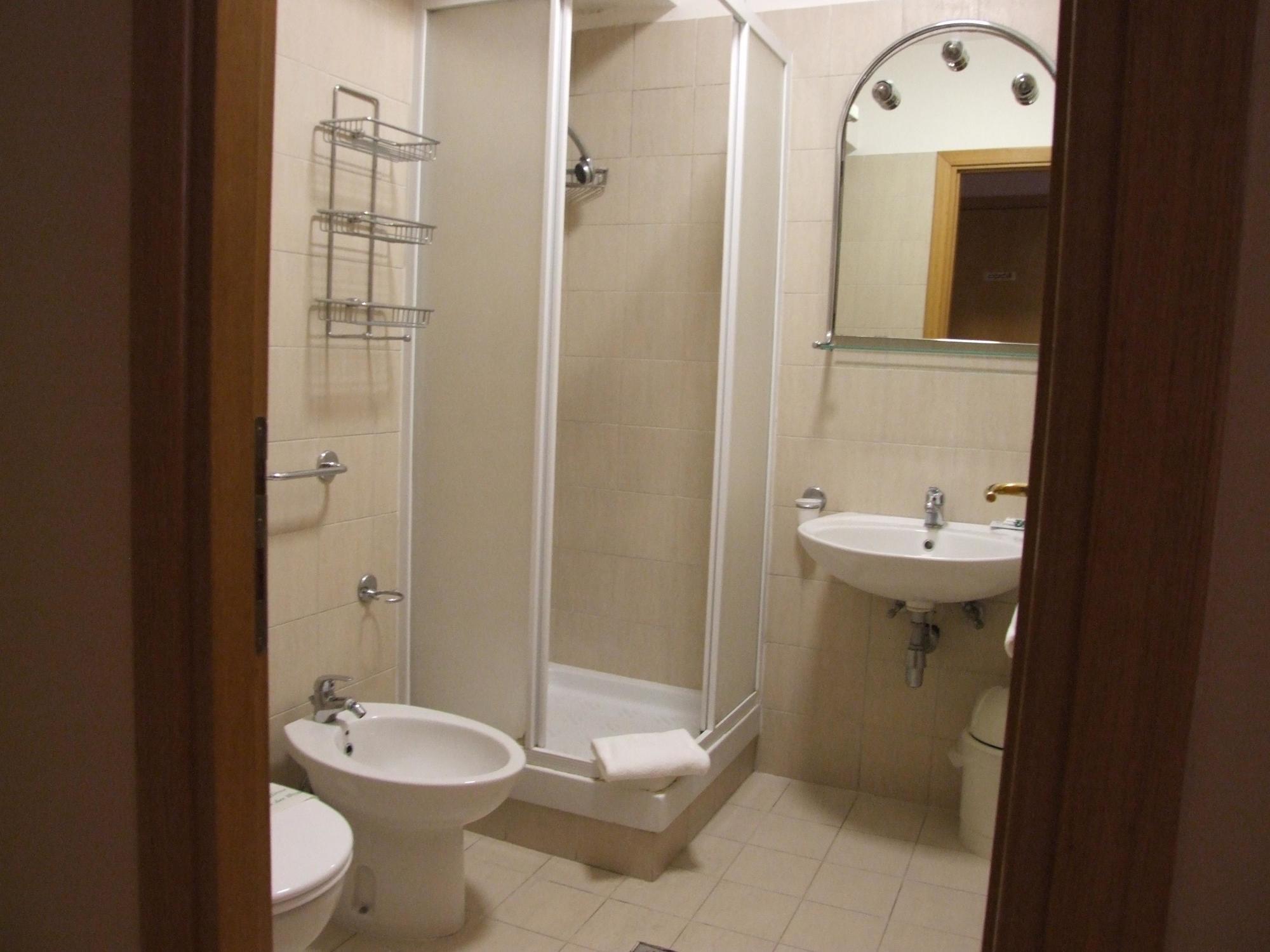 Nazional Rooms Rome Bagian luar foto