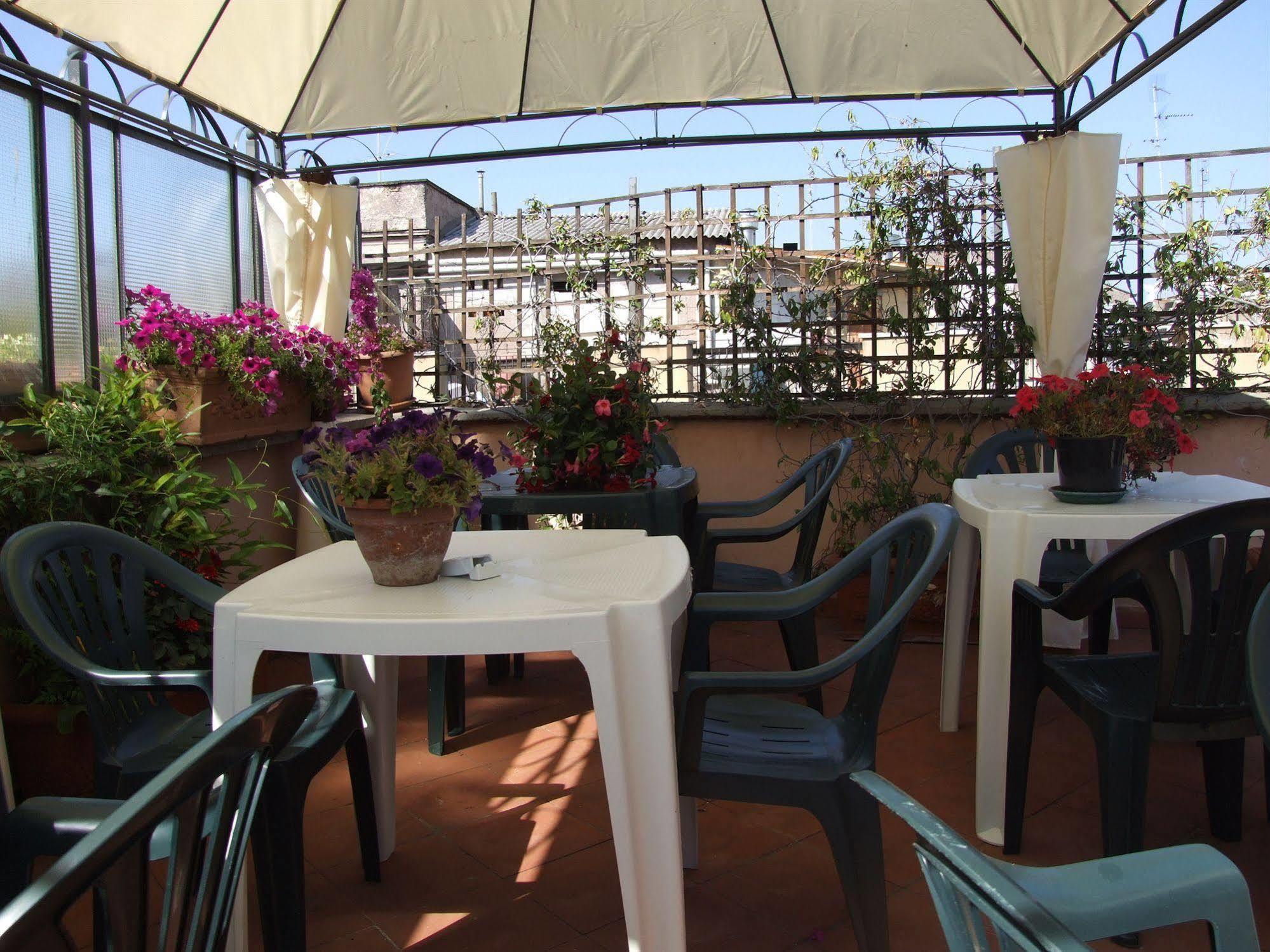 Nazional Rooms Rome Bagian luar foto