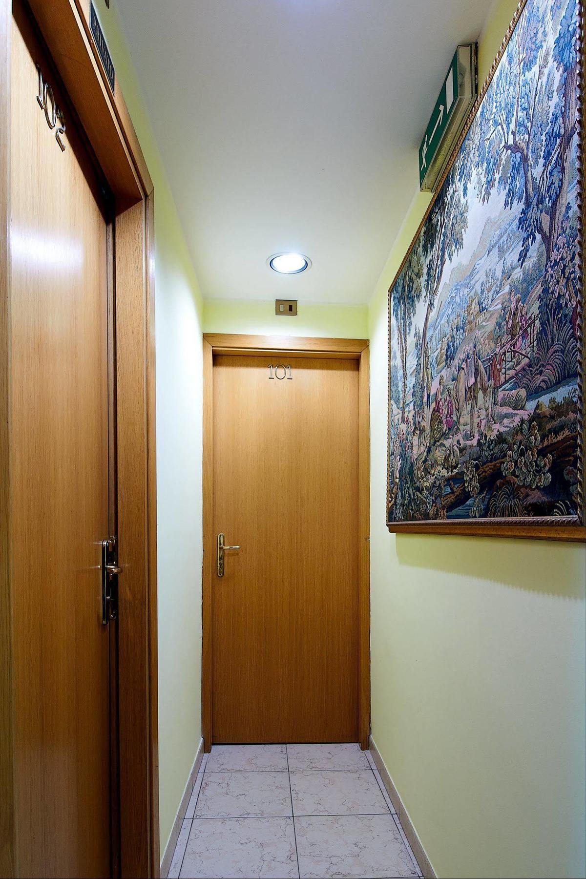 Nazional Rooms Rome Bagian luar foto